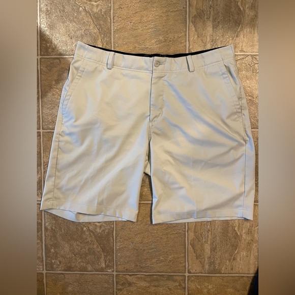 Nike Other - Nike Golf Dri-Fit Shorts size 38 ivory